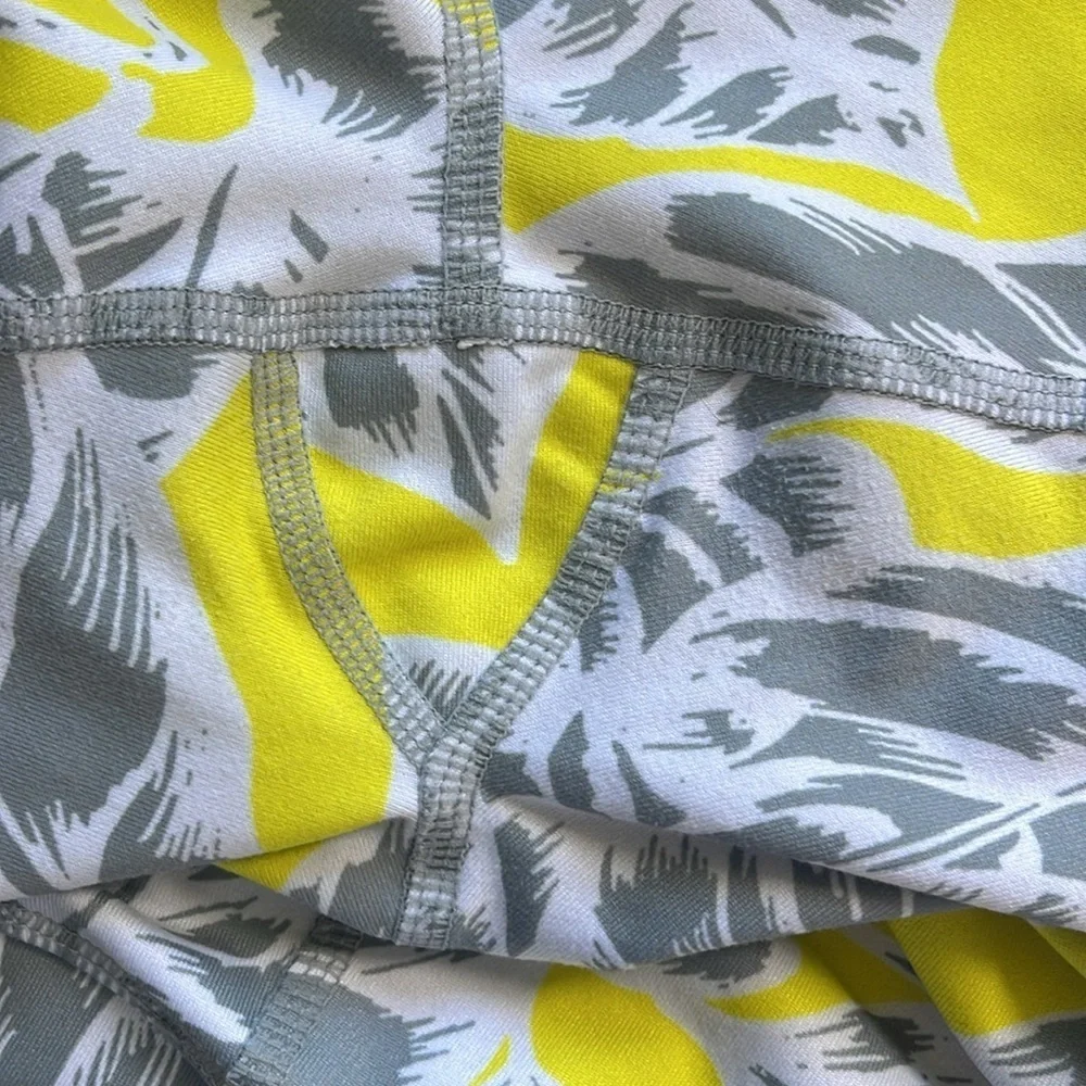 Alo Yoga Airbrush Palm-Printed Sport Leggings Size M 28” Inseam Full Length EUC